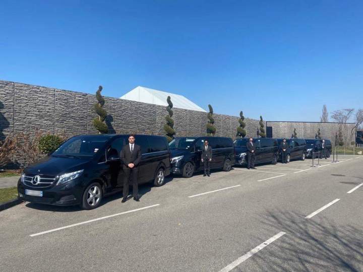 Chauffeurs for business transfers Lyon