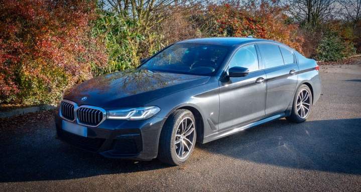 Private chauffeur for event transportation in Lyon
